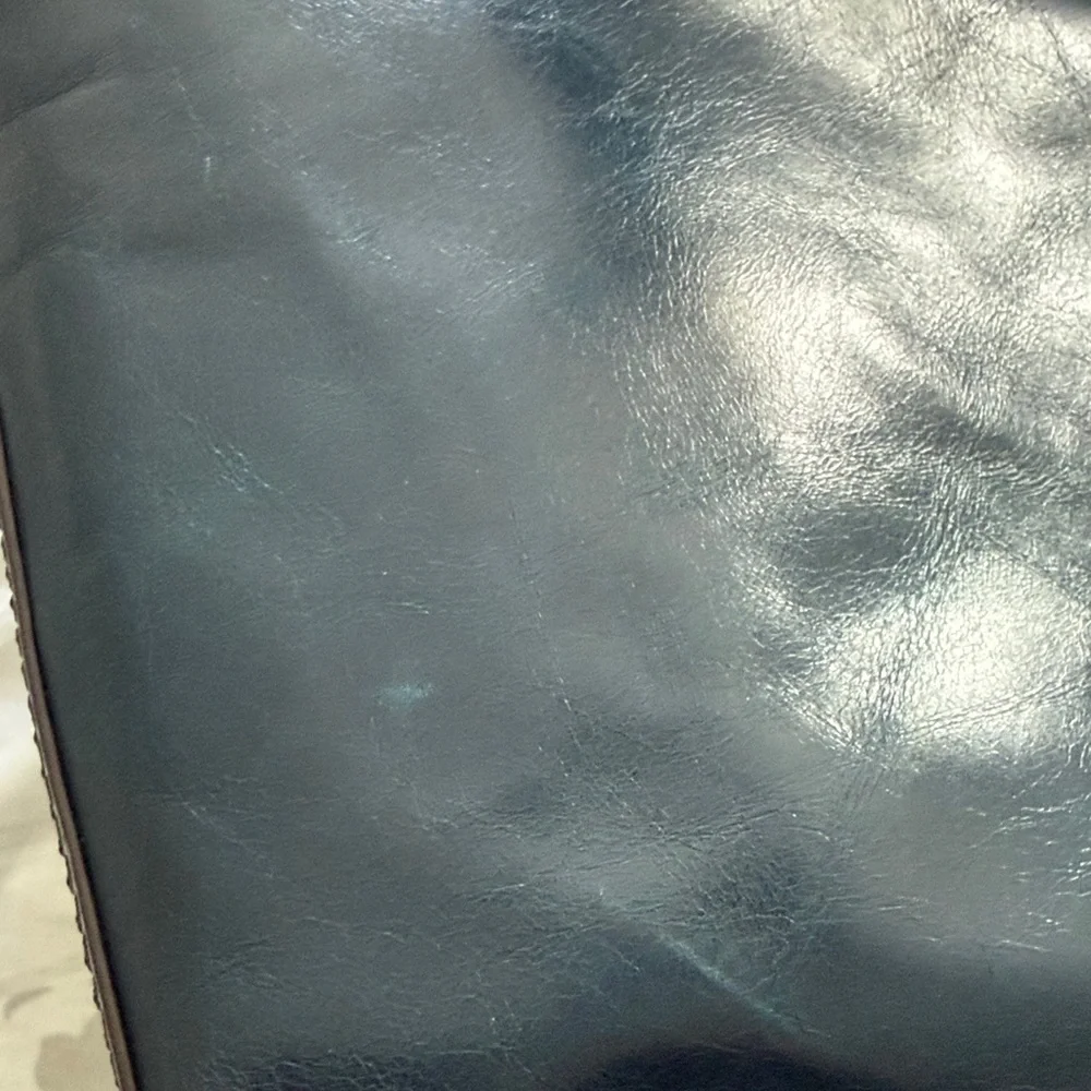 HOBO Teal Leather Shoulder Bag with Gold Hardware - Picture 7 of 9